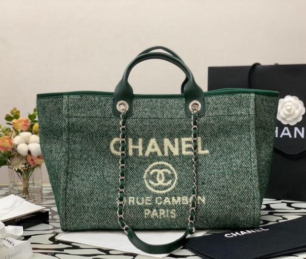 Chanel Deauville Mixed Fibers Shopping Bag: A Perfect Blend of Style and Functionality