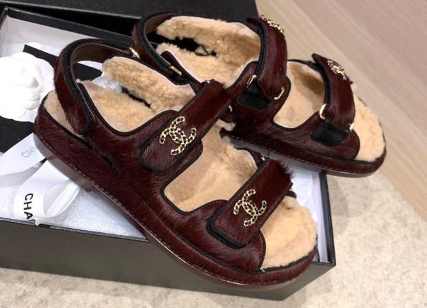 Chanel Fur and Shearling Flat Strap Sandals G35927 - Burgundy 2024