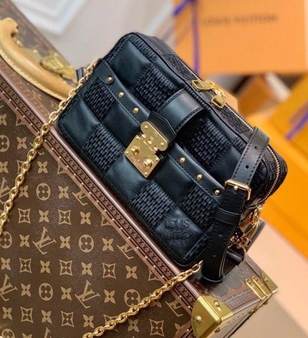 Louis Vuitton Troca PM Bag in Damier Quilt Lambskin M59116 Black: The Perfect Blend of Style and Functionality